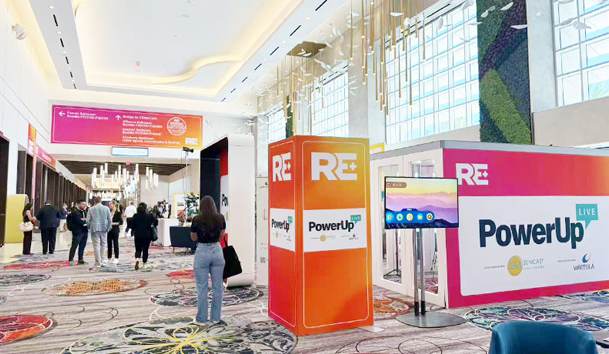 全球共振·零碳同行|鸿嘉利全新光储充方案闪耀RE+2025