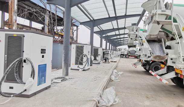 山西临汾某物流园区充电站360kW重卡专用充电桩项